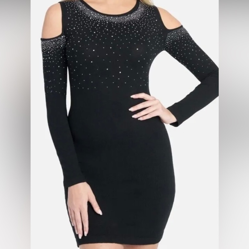 NWT BEBE SHOULDER CUT OUT SWEATER DRESS SIZE M Sexy and elegant, silver studs